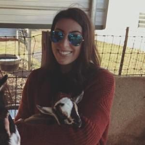 Meet your Posher, Mia